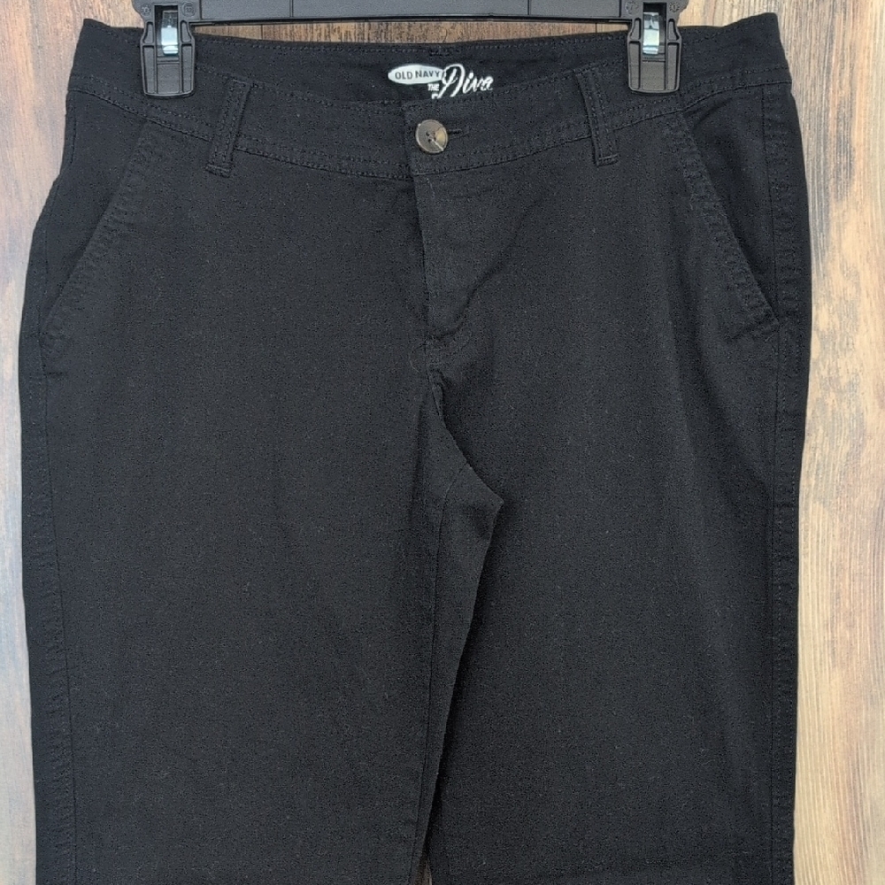Old Navy Black Khaki Style "The Diva" Pants 6